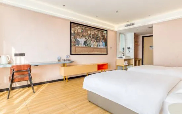 Continent Business Hotel (Changchun West Railway Station)