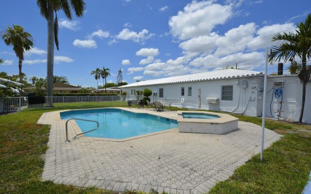 Hallandale Beach Resort Apartment