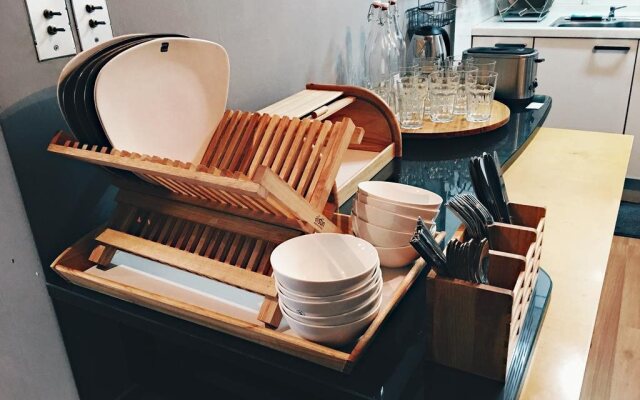 Paul's Guesthouse - Hostel