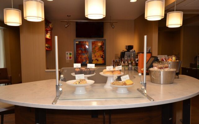 Courtyard by Marriott Burlington Williston