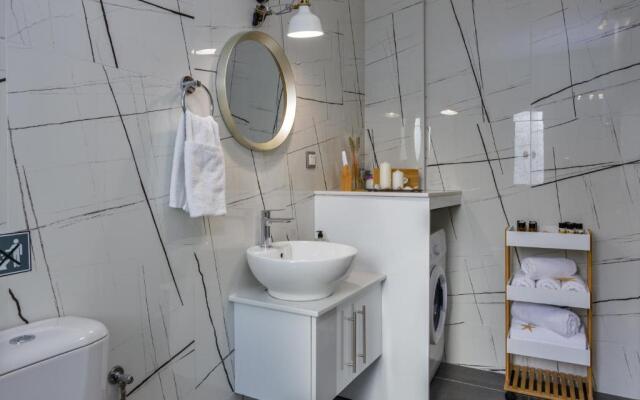 Semes Luxury Apartments by Estia