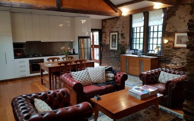 Redwood Studio - Adults Only