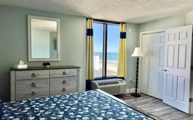 *OCEANFRONT FRESH RENO*KING Bed*Pool*Hot Tub*Approved Dogs*W54