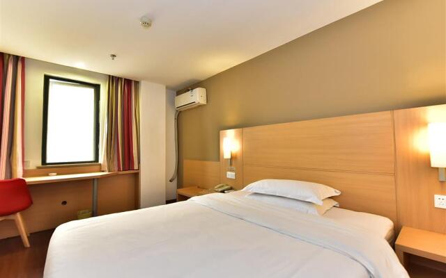 Ibis Ningbo Tianyi Square