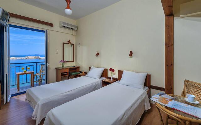 Lucia Hotel