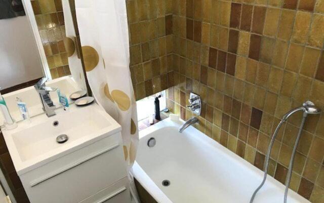 Villa Bormes-les-Mimosas, 3 pièces, 6 personnes - FR-1-308-153