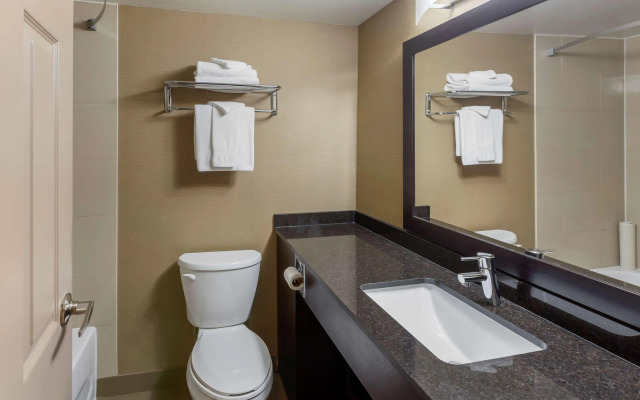 Best Western Plus Leamington Hotel & Conference Centre