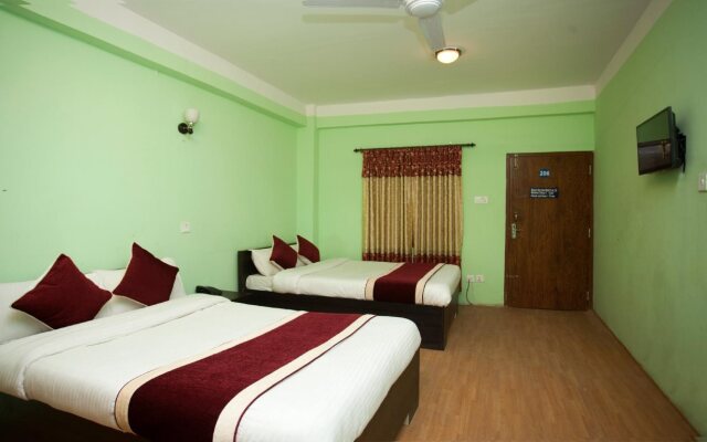 OYO 237 Hotel S Galaxy