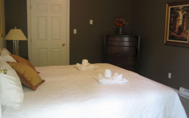 The Lodge at Weir's Beach