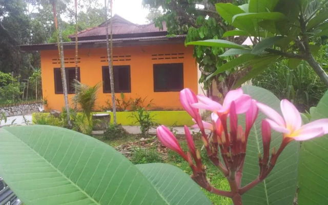 Titi Teras Village House