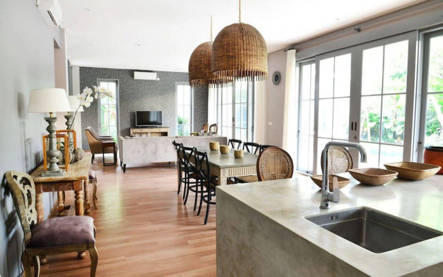 Jabu Beach Villa