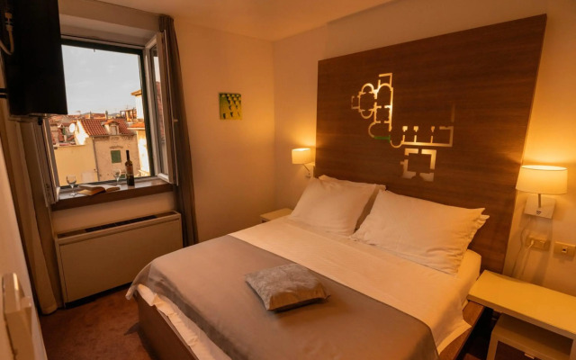 Slavija Culture Heritage Hotel