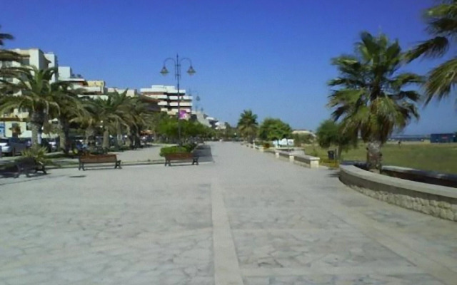 The Wisteria Apartment Near to Main Beach