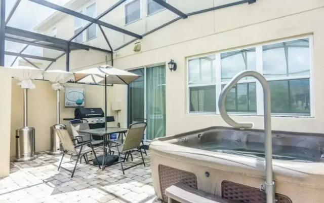 Beautiful Townhome With Hot Tub 13