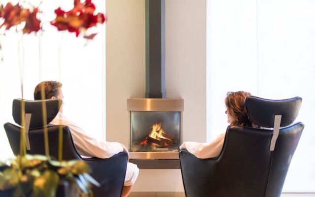 De Zon Hotel & Restaurant by Flow