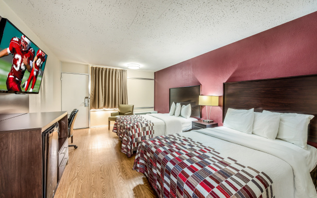 Red Roof Inn & Suites Wapakoneta
