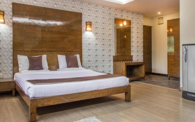 Omatra Hotel Infantry Road