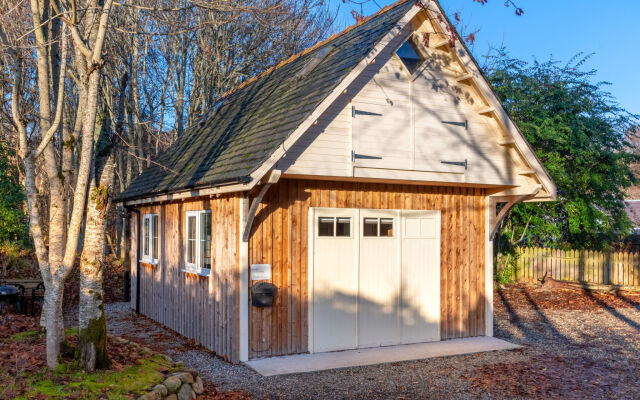 Loch Ness Wee Hideaway