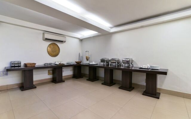 Capital O 3768 Hotel Atithi