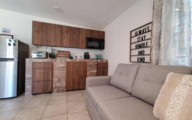 Aguadilla Sunset Apt electricity water AC WiFi 8 minute walk to Crashboat Beach