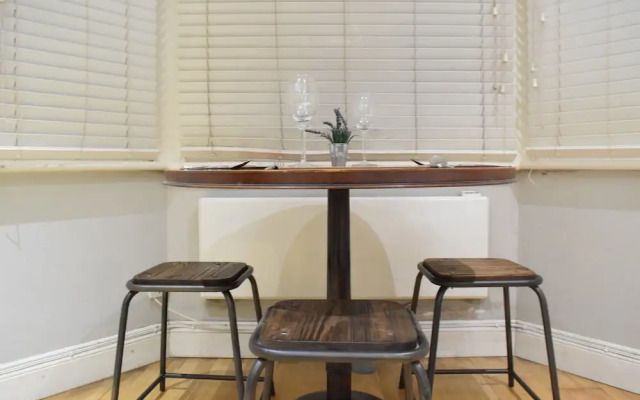 Modern Studio Near Chelsea