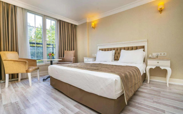 Kunlun Kensington Hotel