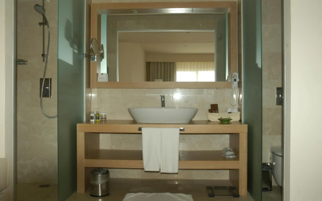 LVZZ Hotel - Boutique Class