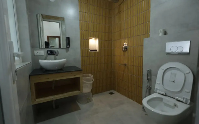 Kafal Pako Resort - Luxury Mountain View Stay in Mukteshwar