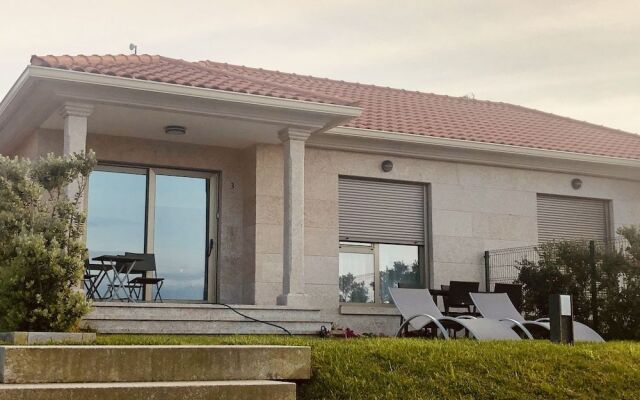Casa con Jardín a 50m de la Playa en Hío
