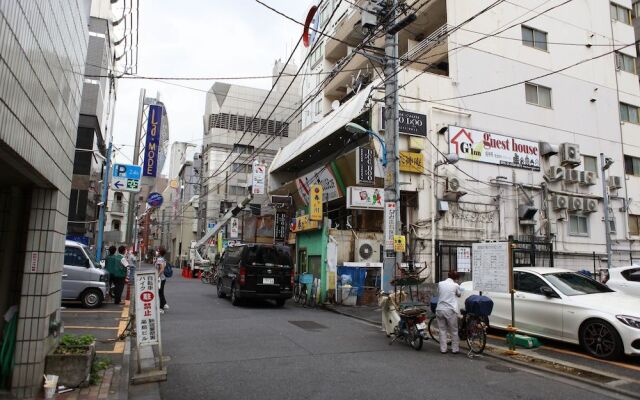 G'inns guest house - Hostel