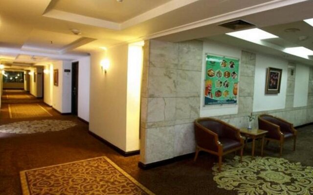 Grand Cempaka Business Hotel