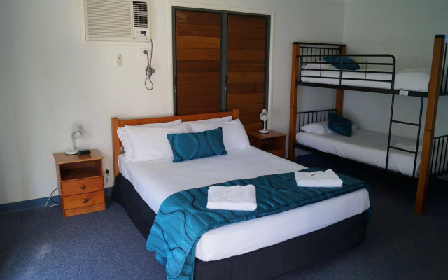Tin Can Bay's Sleepy Lagoon Motel