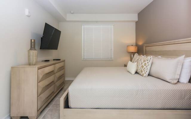 Fabulous Apartment with balcony at Storey Lake 272977