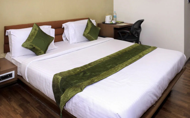 Treebo Saravana Boutique Inn