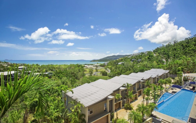 Grand Mercure Azure Sea Whitsundays