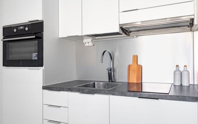 Modern Downtown Studio - "Pikku Ronka" - Hosted by 2ndhomes