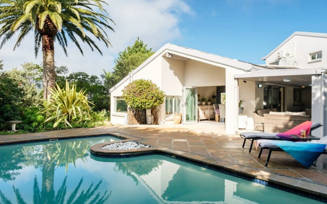 Charming Home With Mountain Views at Rivendell