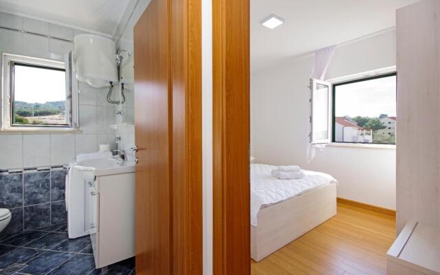 Brki - 350 M From Beach - A1 Mate (4+1)