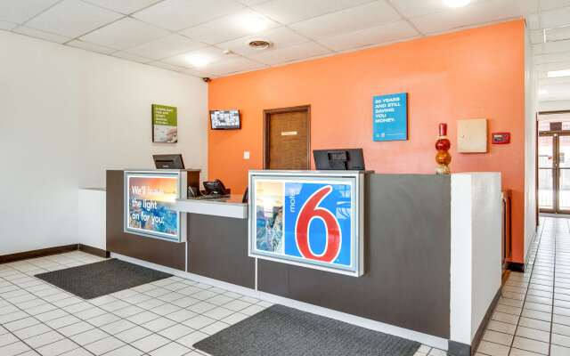 Motel 6 Longview, TX - North