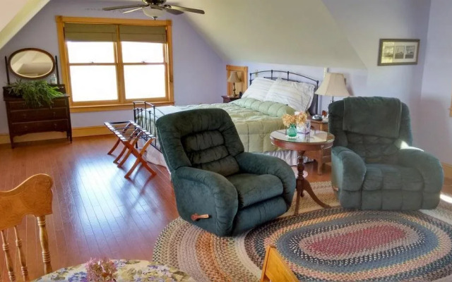 Wave Walker Bed and Breakafast