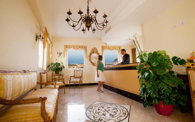 Hotel Royal Hills