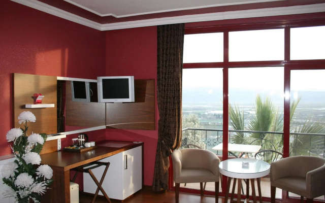Nysa Hotel