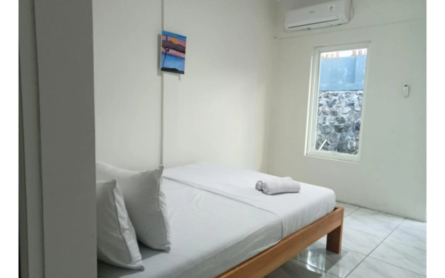 Hotel O 95063 Afifah Syariah Guest House Manado – Guest Rooms – Manado