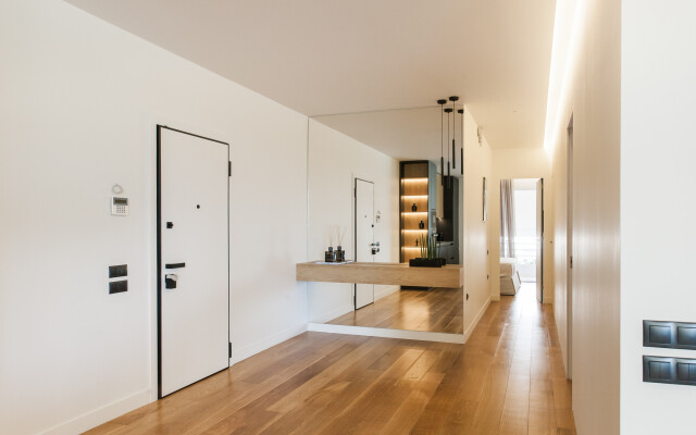 5BD 2 Level Beachfront Luxury Apt by the Olon