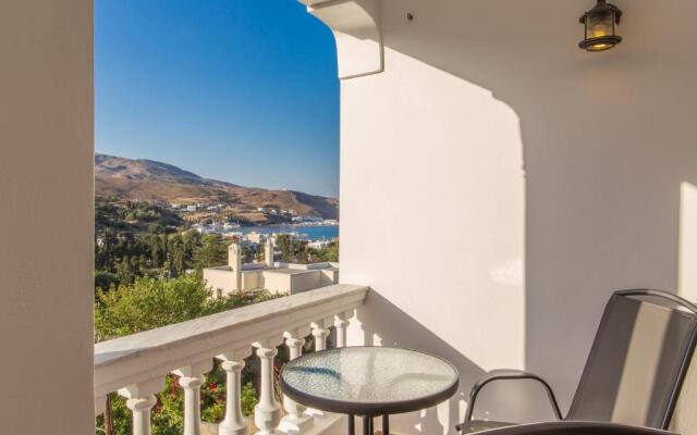 Eleni's Seaview House
