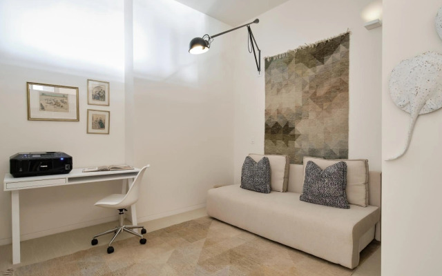 Luxury Bondi Beachside Apartment - Pacific