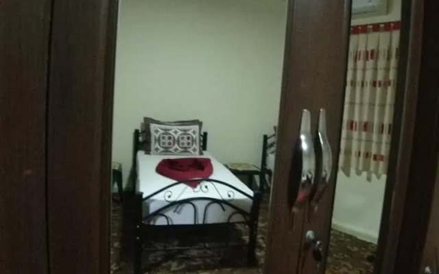Petra Antique House