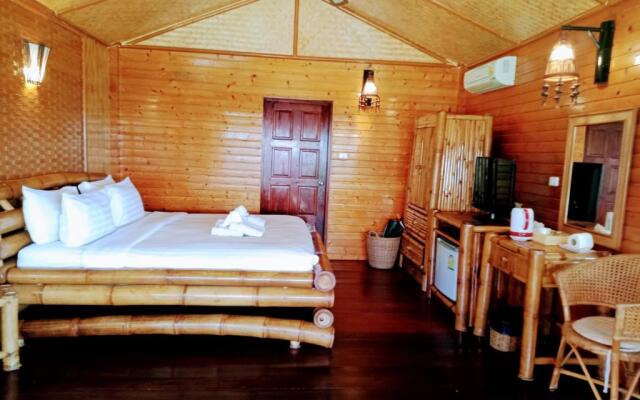 Palm Leaf Resort