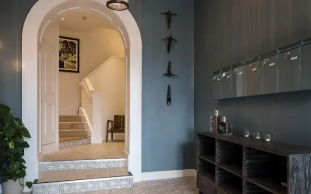 Cathedral Yard - An Exclusive Private Apartment on Cathedral Green, Exeter