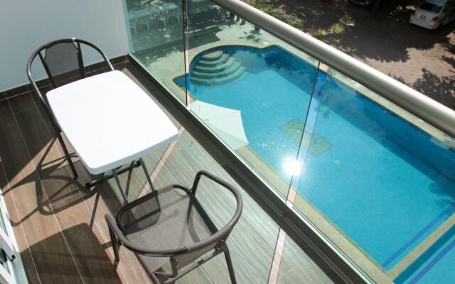 Hotel Rega Suites Guayabitos - Family & Kitchen